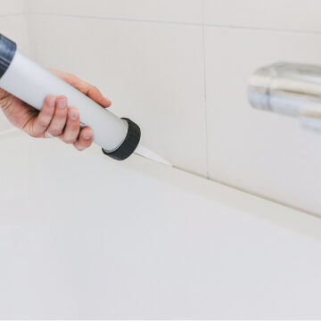 Comment changer ses joints de paroi de douche ?